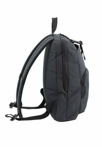 Mochila negra con lados acolchados, correas ajustables, asa superior y múltiples compartimentos con cremallera. Tejido suave con una textura sutil.