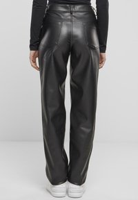 Urban Classics STRAIGHT - Housut - black