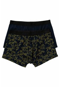 Dva páry boxerek: jedny v jednolitě navy barvě, druhé s olivově zeleným listovým vzorem. Oba mají černé elastické pásky v pase s logem.