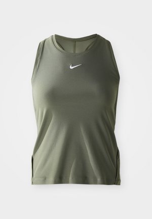 Olijfgroen sporttop met een ronde halslijn en zijsplitten. Voorzien van een wit Nike-logo op de voorkant. Gemaakt van glad, ademend materiaal.