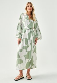 ST MRLO BIRMINGHAM - Dnevna haljina - sage geo print