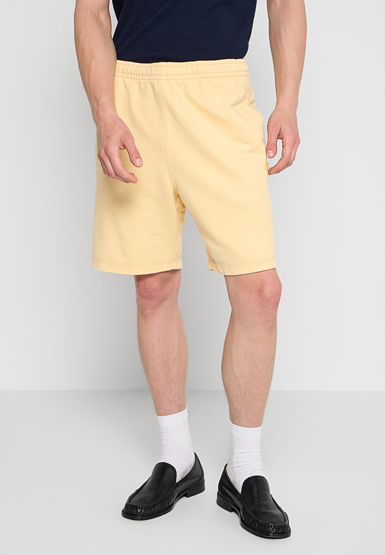 Lacoste Shorts geel