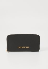 Črna usnjena denarnica z teksturirano površino, z zlatim logotipom "LOVE MOSCHINO", z zadrgo in pravokotno obliko.