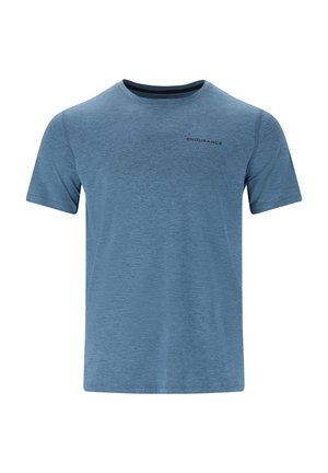 Blå T-shirt med kort ärm i lätt material. Har en rundad nacke och en präglad logotyp på bröstet. Slät textur.