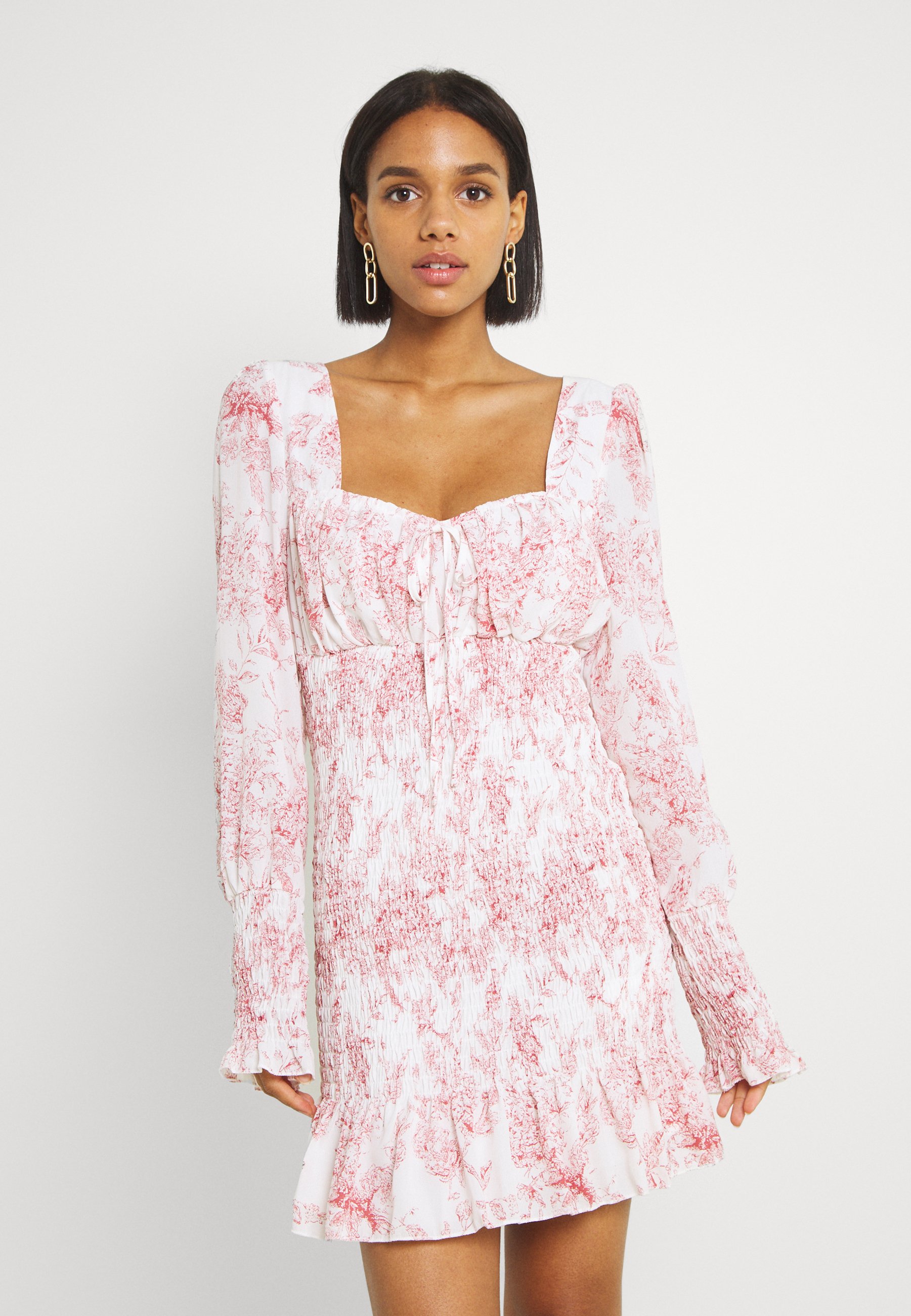 Missguided MILKMAID SHIRRED MINI PORCEL - Freizeitkleid - pink