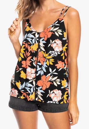 Blumiges Tanktop mit schwarzem Hintergrund, versehen mit orangefarbenen, rosa und gelben Blumen. Spaghettiträger und ein vorn mit Knöpfen versehenes Design.