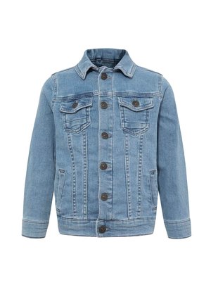 Veste en denim bleu clair avec un col, fermeture à boutons à l'avant, deux poches poitrine et poches latérales pour les mains, présentant un design classique.