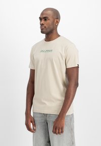 Alpha Industries BACK PRINT RUBBER  - Tričko s potlačou - organic beige