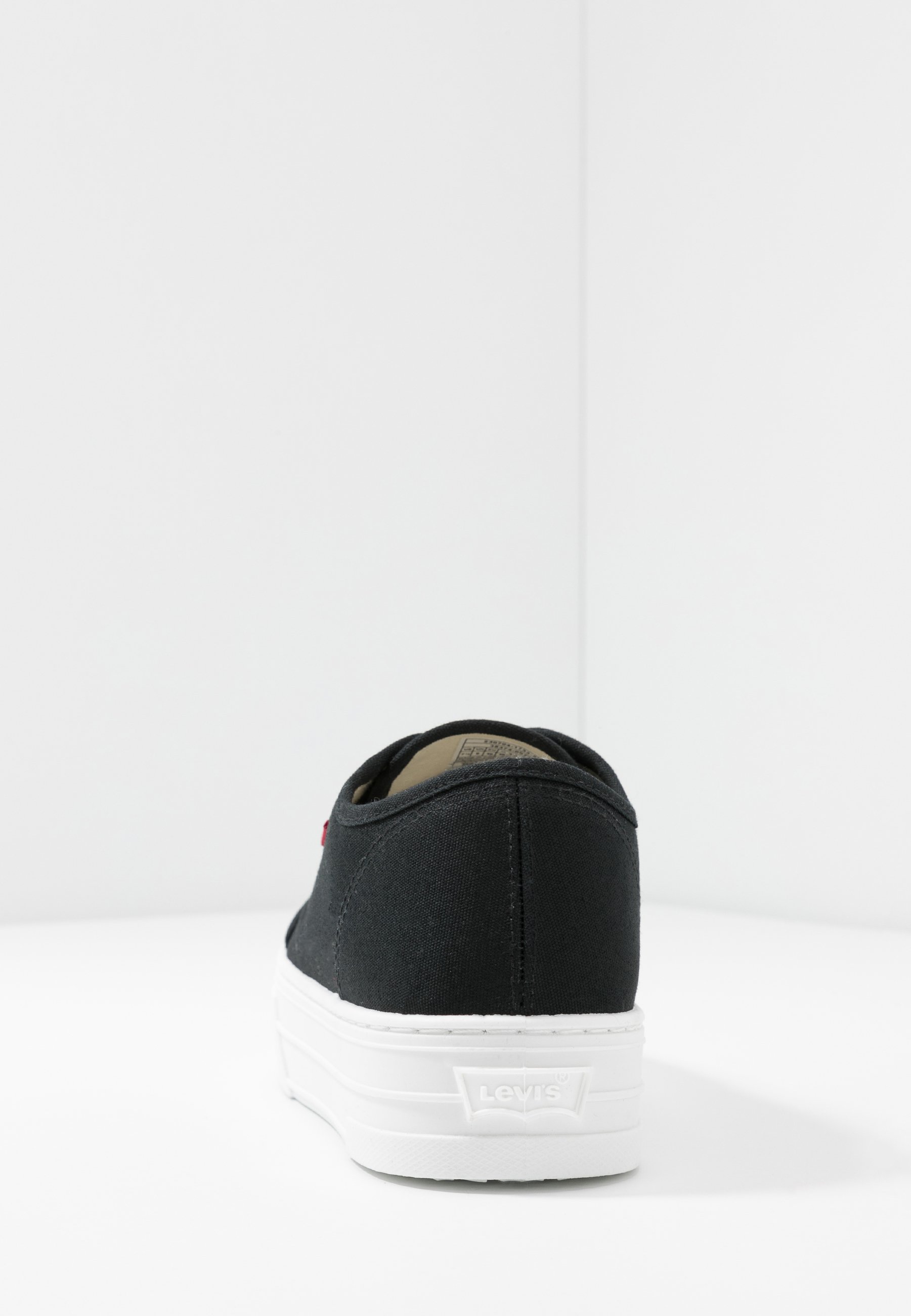 Levi's® TIJUANA - Zapatillas - regular black/negro - Zalando.es