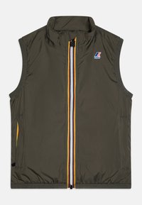 Gilet senza maniche verde oliva realizzato in materiale leggero, con zip frontale decorata da strisce multicolori e tasche laterali. Patch logo K-Way sul petto.