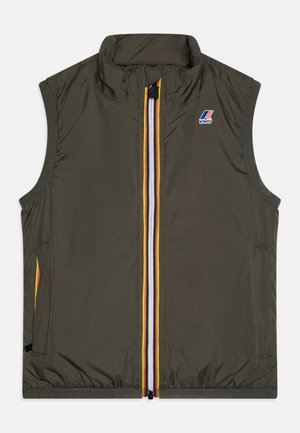Olivgrüne ärmellose Weste aus leichtem Material, mit einem Frontreißverschluss und mehrfarbigen Streifen sowie Seitentaschen. K-Way-Logo-Patch auf der Brust.