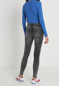 Dr.Denim Vaqueros pitillo - moon washed