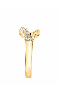 Anello d'oro con finitura lucida, caratterizzato da accenti di cristallo lungo la curva superiore, creando un design elegante e moderno.