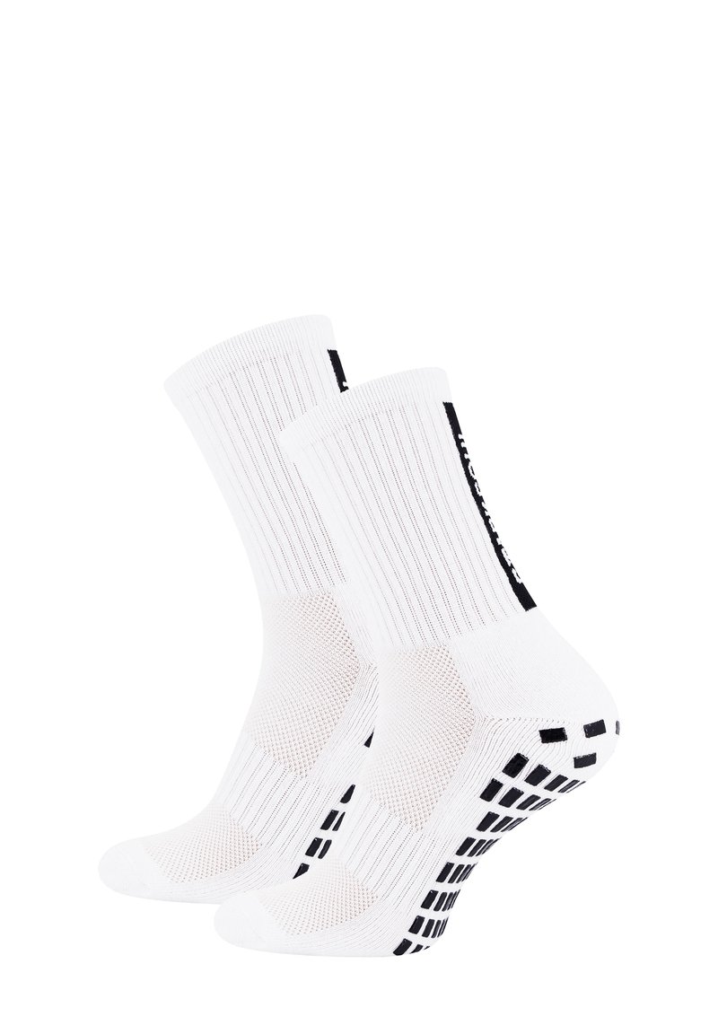 Weiße Socken mit geripptem Stoff, Netzbereichen und schwarzen Griffflächen an den Sohlen. Mit Logo an der Seite für Branding.