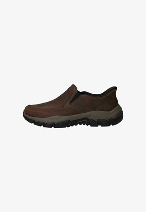 Skechers, 205680 SLIP-INS RELAXED FIT SANTORO - Instappers - brn