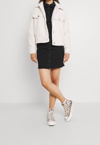 VILA Winterjacke - off-white