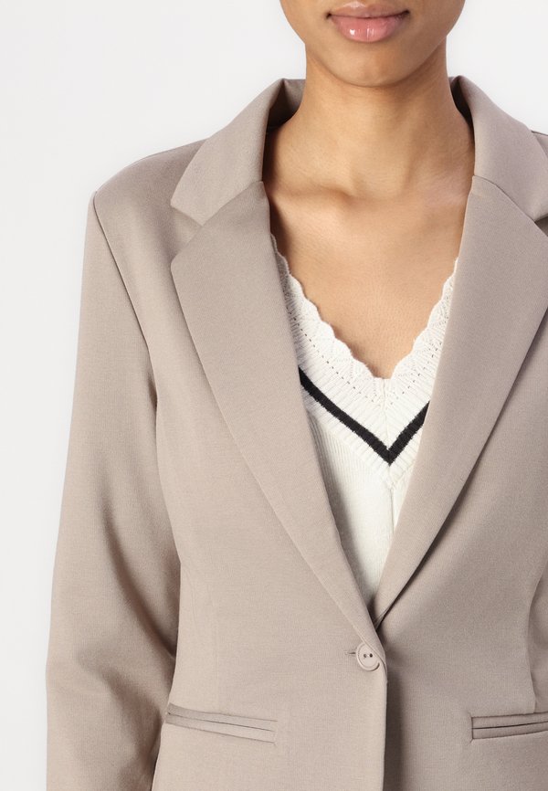 KATE - Blazer - fungi2