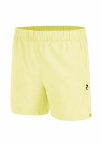 Pantalones cortos deportivos amarillos claros con cintura elástica y pequeño logo en blanco y negro en la pierna izquierda, diseñados para uso casual.