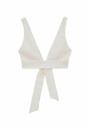 Fehér, rövidített fazonú, mély V-nyakú, hosszú pántokkal az elején, ujjatlan, széles pántos felső.