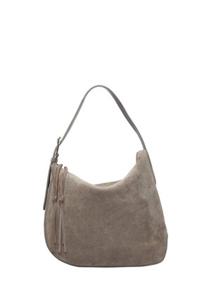 Hellbraune Wildleder-Schultertasche mit einem einzelnen Träger und Quasten-Details, die an einer Seite hängen, gezeigt vor weißem Hintergrund.