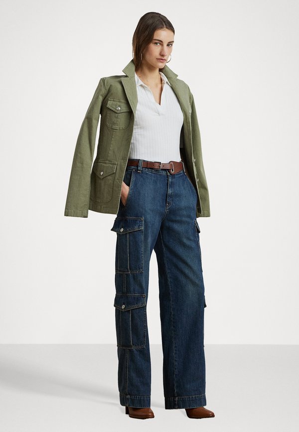 HIGH RISE WIDE LEG CARGO JEAN - Wide Leg - haze wash2
