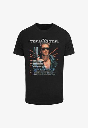 Sort t-shirt med grafik fra "The Terminator," med en karakter i solbriller og tekstoverlay i blåt og hvidt.