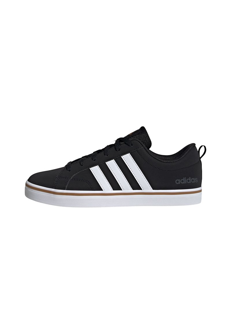 adidas Originals PACE core black   cloud white   bronze strata/black