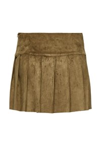 Mini-jupe en faux suède marron avec une taille, présentant des plis et une texture lisse. Le design est sobre et pratique.