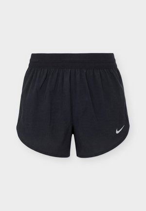 Sorte atletikshorts med bredt taljebånd og lille hvid Nike-swoosh på det nederste højre ben, vist på ensfarvet baggrund.