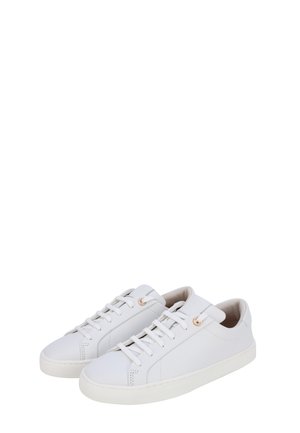 Matalavartiset tennarit - white