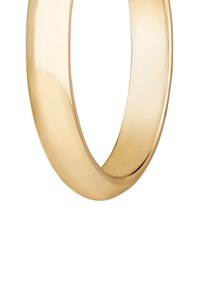 Guld-färgad ring med en slät, rund design. Ytan är polerad och reflekterande, med en kontinuerlig och sömlös bandform.