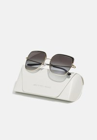 Michael Kors GREENPOINT - Aurinkolasit - light gold-coloured/black