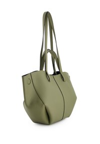 Sac fourre-tout en cuir vert olive avec une forme structurée, des bordures noires et deux longues poignées. Présente un design élégant avec un minimum de quincaillerie.