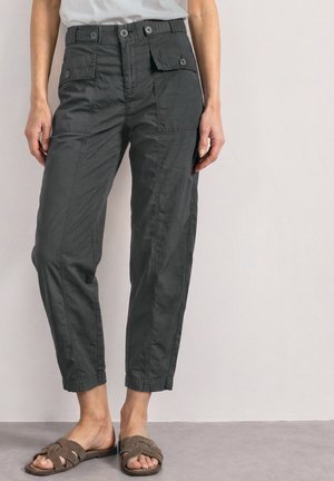 Street One, HIGH WAIST BARREL LEG HOSE IM CASUAL FIT - Pantalon classique - mossbound green