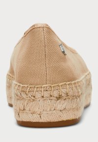 Lauren Ralph Lauren LUIZE CANVAS BALLET ESPADRILLE - Loafers - sand dune