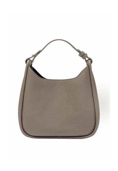 Borsa a mano in pelle grigia con una texture morbida, forma arrotondata e tracolla corta. Presenta un design minimalista e dettagli di cucitura sottili.