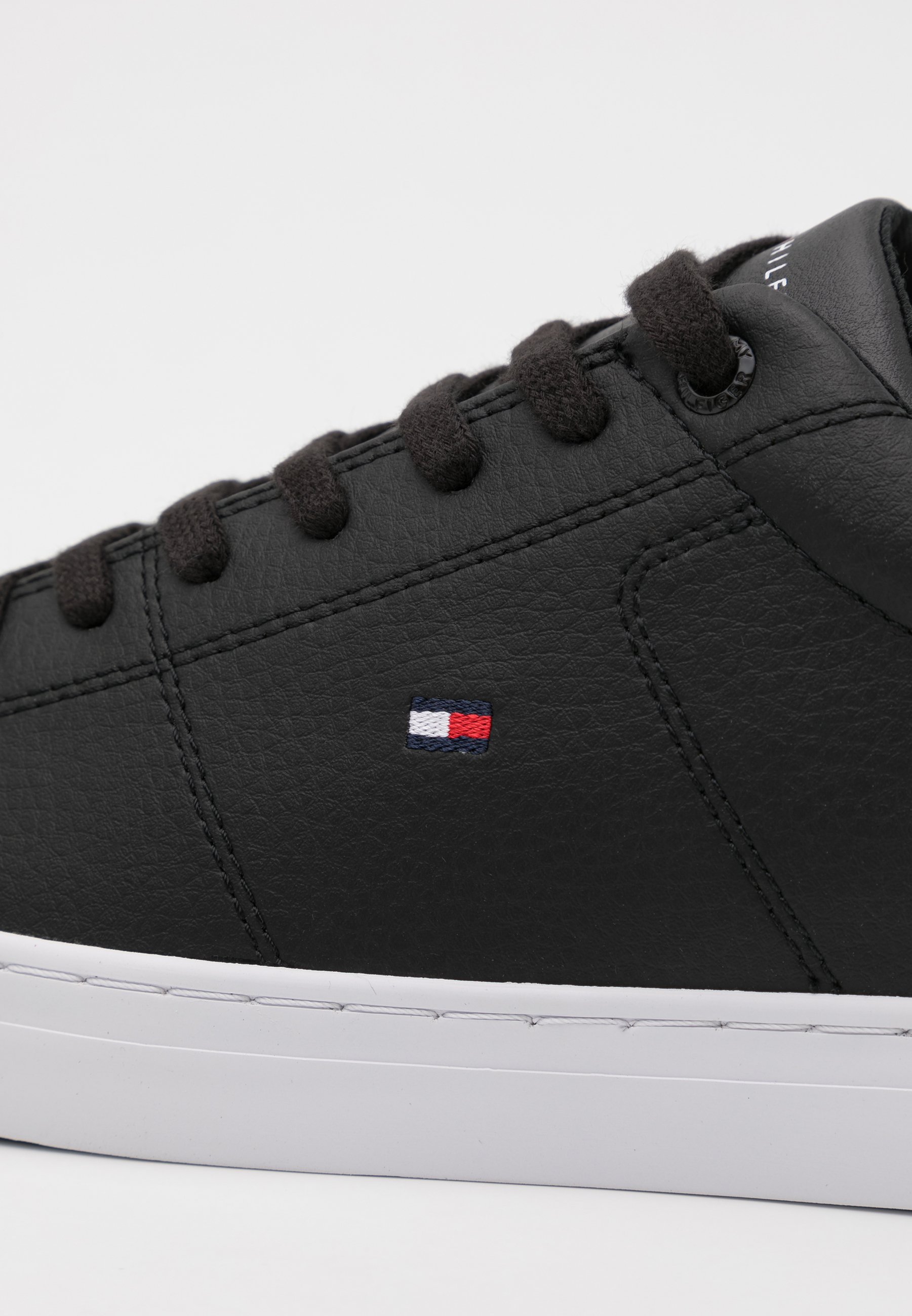 Tommy Hilfiger ESSENTIAL DETAIL - Sneakers laag - black/Zwart - Zalando.nl