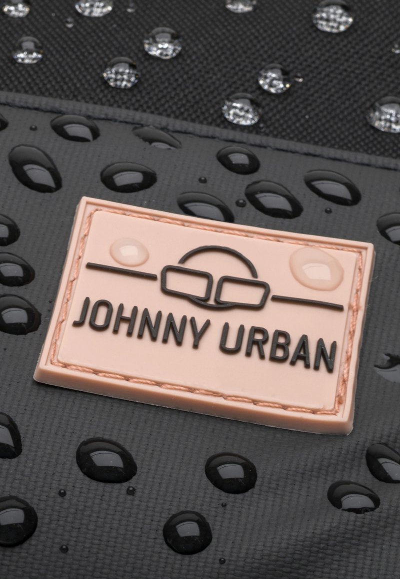 Johnny Urban Rugzak 'Nico' zwart rugzak vanaf € 79,9