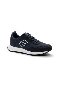 Tumši zili sporta apavi ar sieta augšdaļu, balta logo akcenta, melna zole un teksturēts dizains; iekļauj laces un piepildītu apkakli.