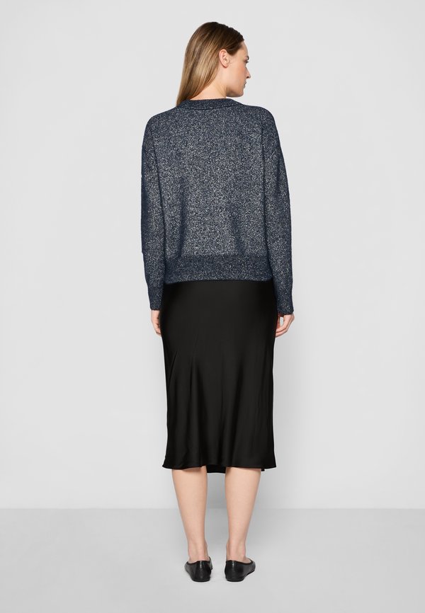 SAANOUR - Jumper - salute3