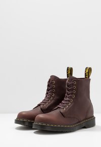 Dr. Martens Stivaletti stringati - brown