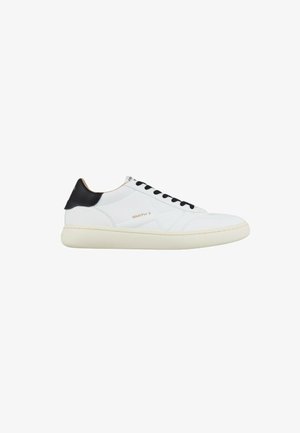 ALEXANDER SMITH, - Sneakersy niskie
