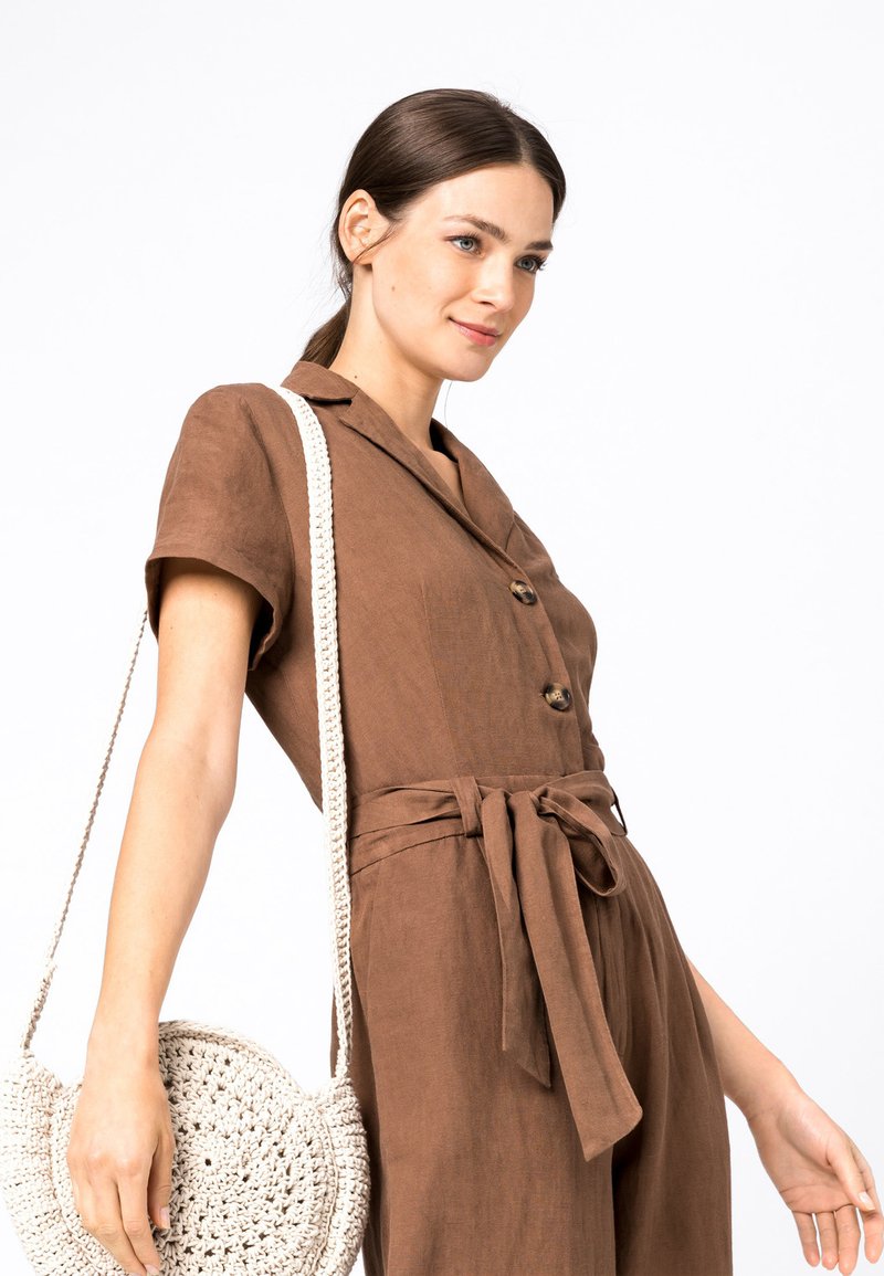 Hallhuber Jumpsuit Noisette Braun Zalando De 