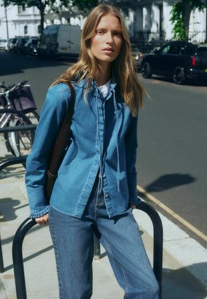 Next, TALL FIT - PIE CRUST RUFFLE NECK DENIM SHIRT - Button-down blouse - mid blue