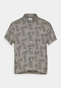 Košile s krátkým rukávem v světle béžové barvě s černým abstraktním vzorem, s límečkem a detaily na knoflících.