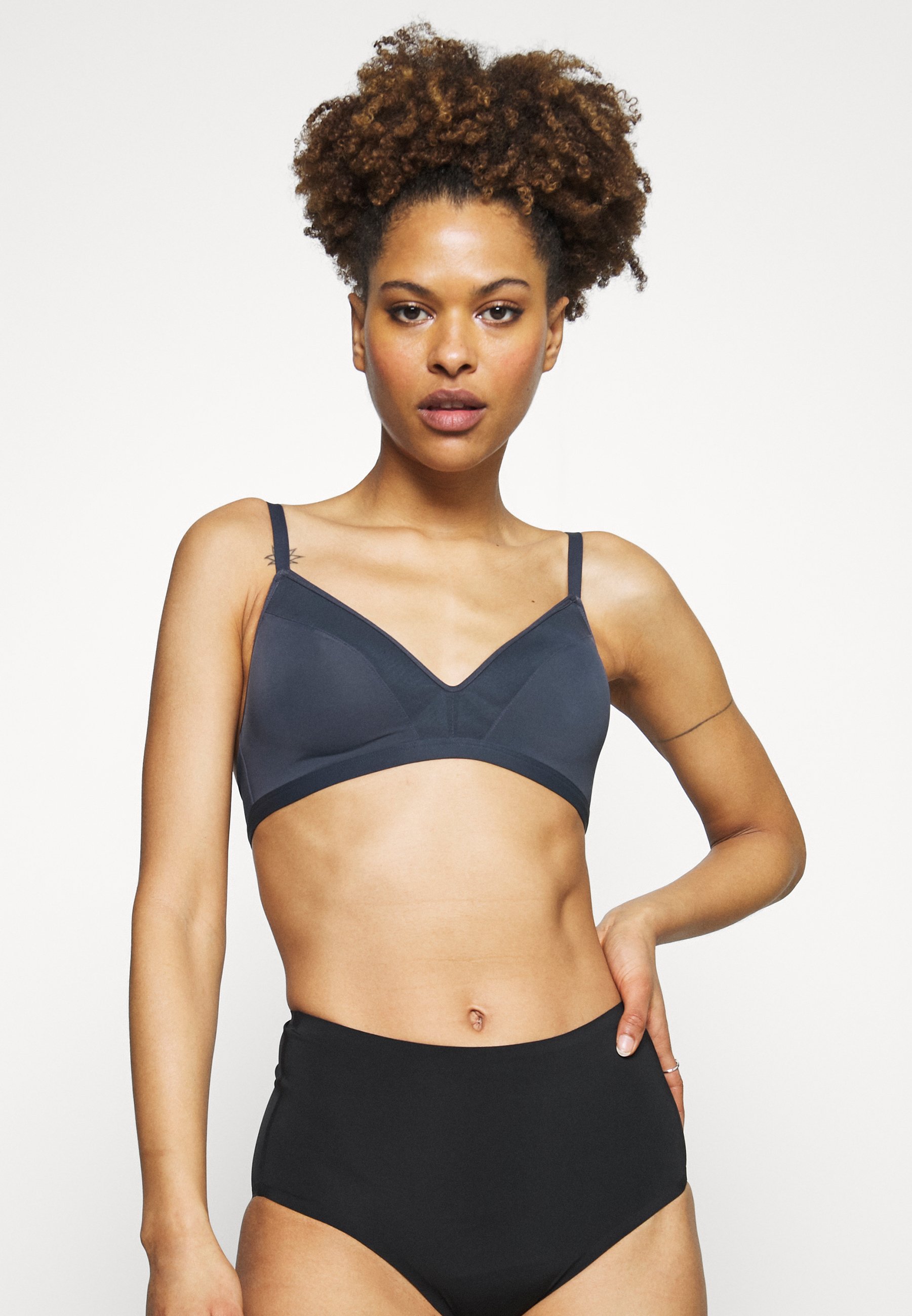 Pour Moi STUDIO WIRE FREE SMOOTH BRA 