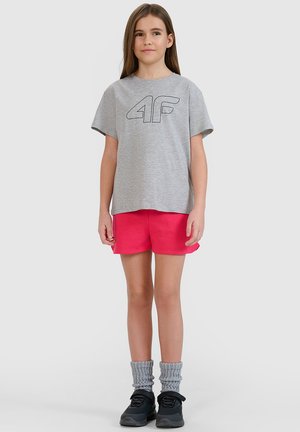 4F, - Krótkie spodenki sportowe