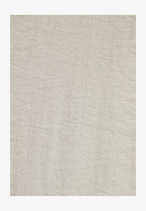 Svetlo béžová tkanina s textúrovaným, zvrásneným povrchom, s jemným, prírodným vzhľadom a mäkkým, vzdušným dojmom.