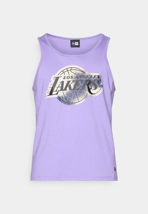 Lilla ilma varrukatank Ülikond valmistatud pehmest kangast, millel on esiküljel hõbedane Los Angelese Lakersi logo ja korvpalligraafika.