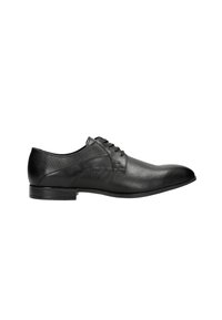 Scarpe stringate in pelle nera con superficie liscia, punta rotonda e tacco basso. Presentano una texture sottile sul lato e un design classico con lacci.